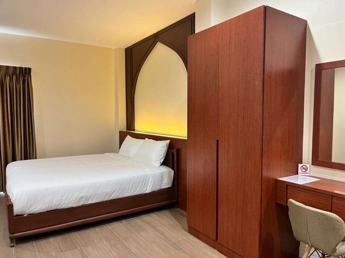 Anwari Hotel Bangkok Exterior photo