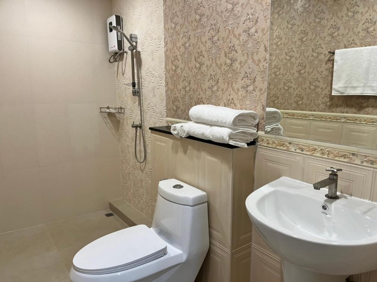 Anwari Hotel Bangkok Exterior photo